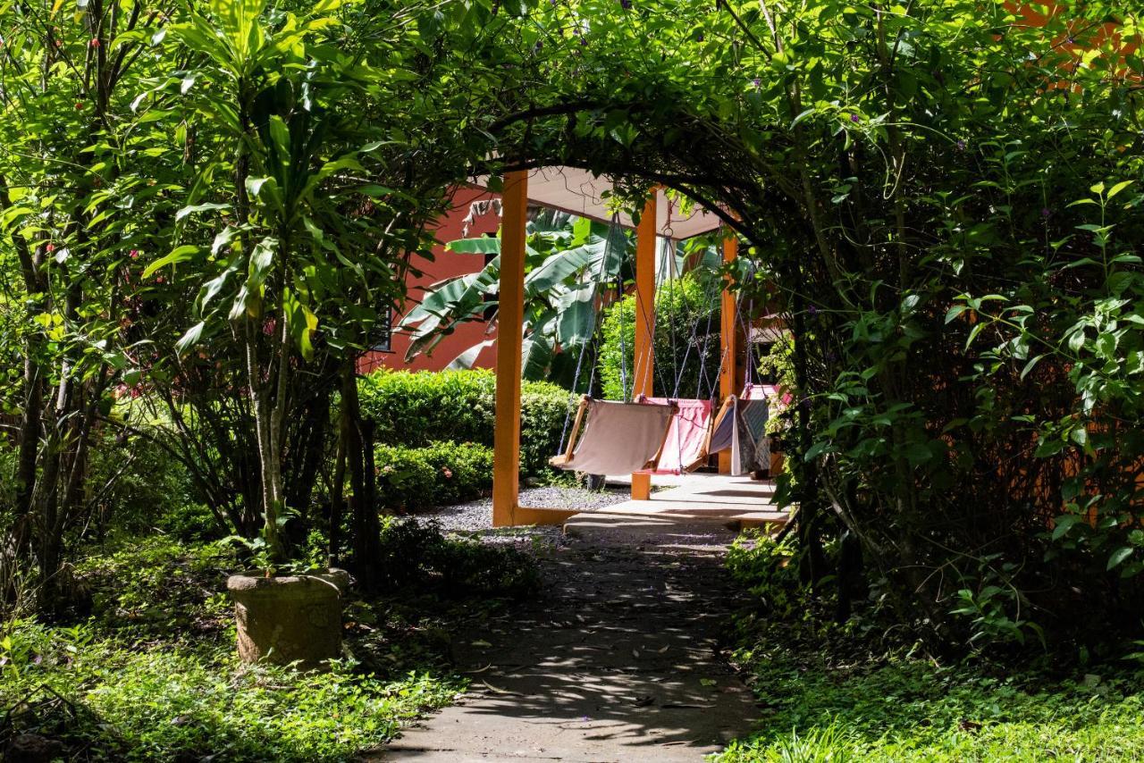 Jungle Lodge At Wild Sun Rescue Center Cabuya  Eksteriør bilde